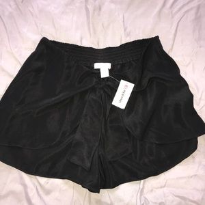 NWT Elastic waist double layer shorts.